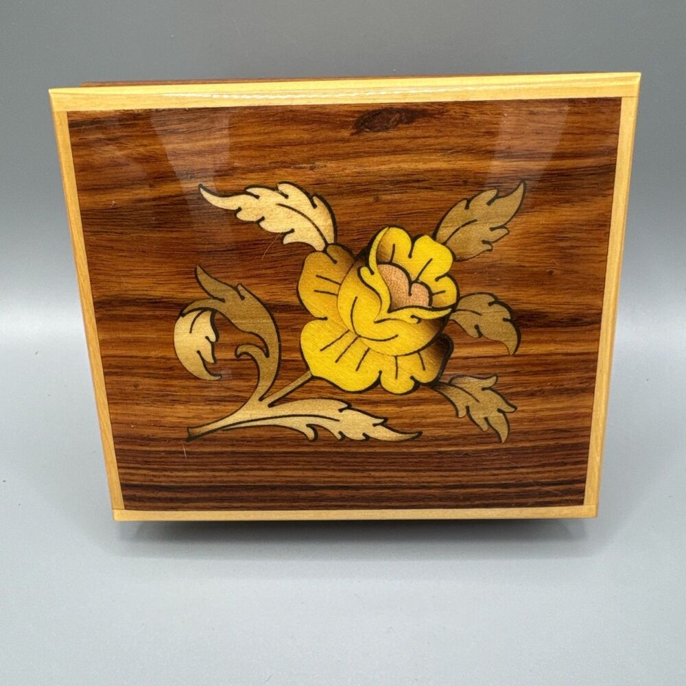 Vintage Reuge Edelweiss Music Box Italian Marquetry Inlaid Wood Italy 4.25x4x2